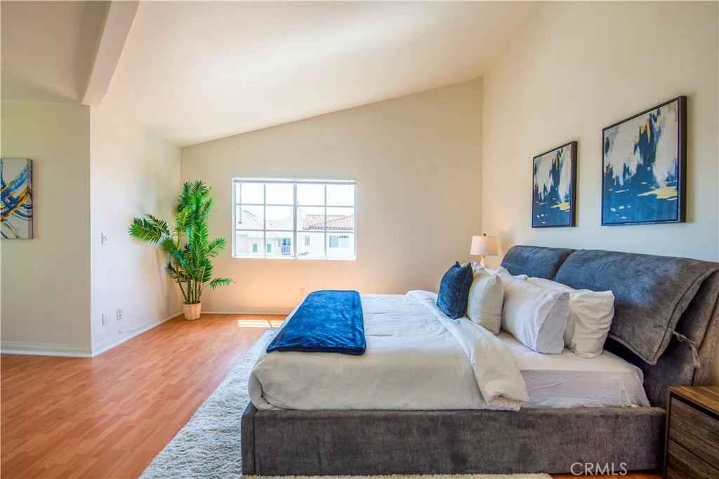 372 S Marengo Avenue 108, Pasadena, California 91101 home-pic-13