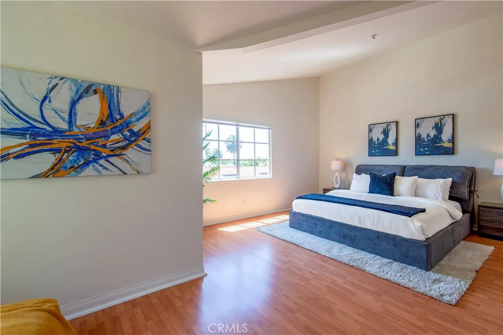 372 S Marengo Avenue 108, Pasadena, California 91101 home-pic-17