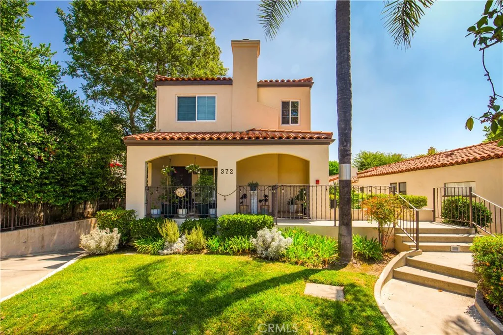 372 S Marengo Avenue 108, Pasadena, California 91101 home-pic-1