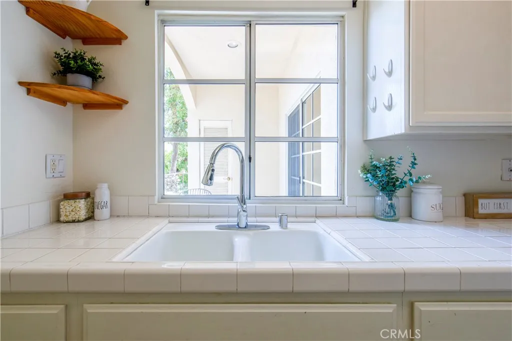 372 S Marengo Avenue 108, Pasadena, California 91101 home-pic-10