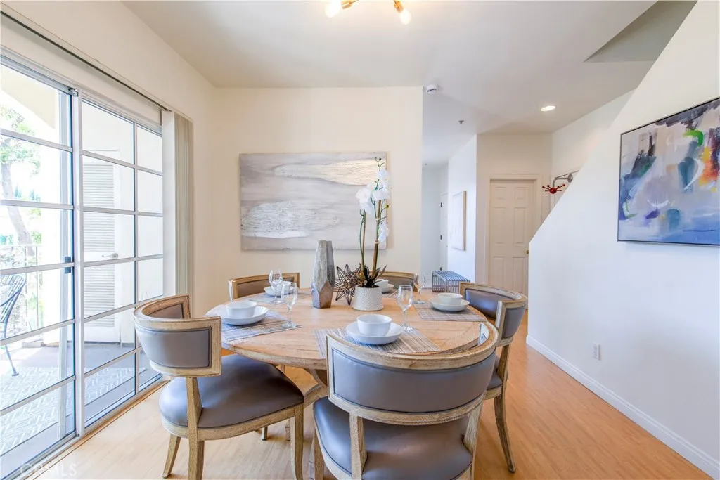 372 S Marengo Avenue 108, Pasadena, California 91101 home-pic-6