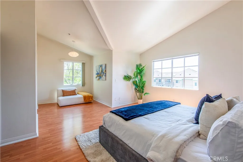 372 S Marengo Avenue 108, Pasadena, California 91101 home-pic-14