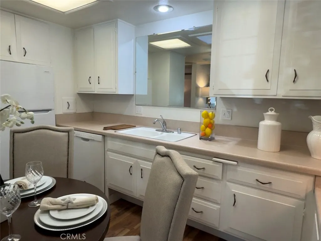 13421 Del Monte Dr home-pic-17