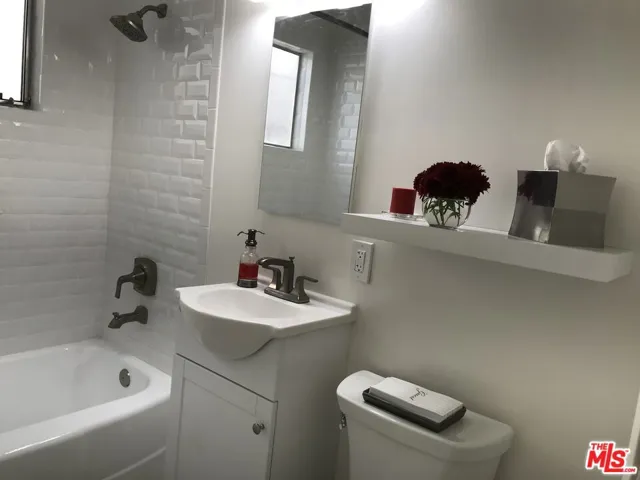 4058 Full Bathroom Vanity B4 O