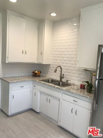 4058 Kitchen Granite Counter D