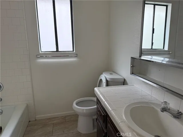 Upstair second bathroom