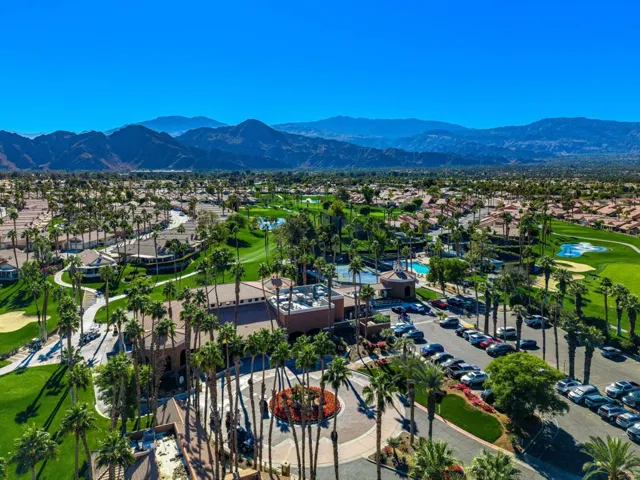 Oasis Counrty Club_Palm_Desert_Desert_Ci