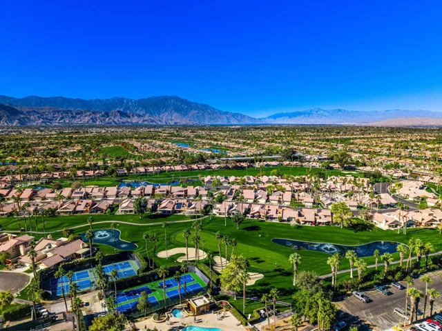 Oasis Counrty Club_Palm_Desert_Desert_Ci