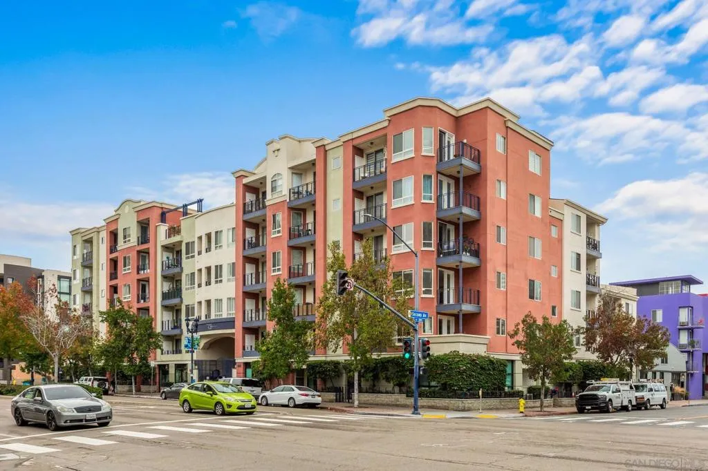 235 Market St 301, San Diego, California 92101 home-pic-21