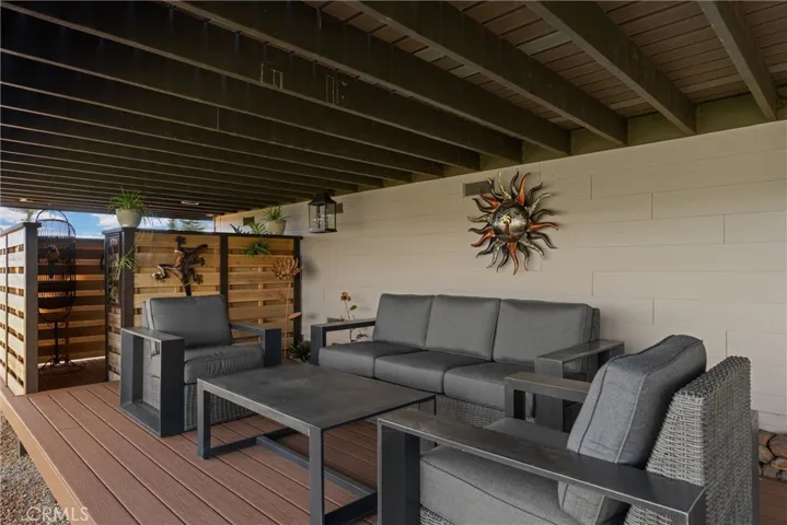 OUTDOOR LIVING AREA
