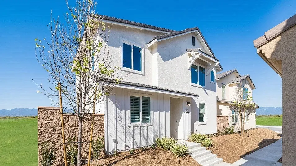 1209 Yeager Avenue, Rialto, California 92376 home-pic-18