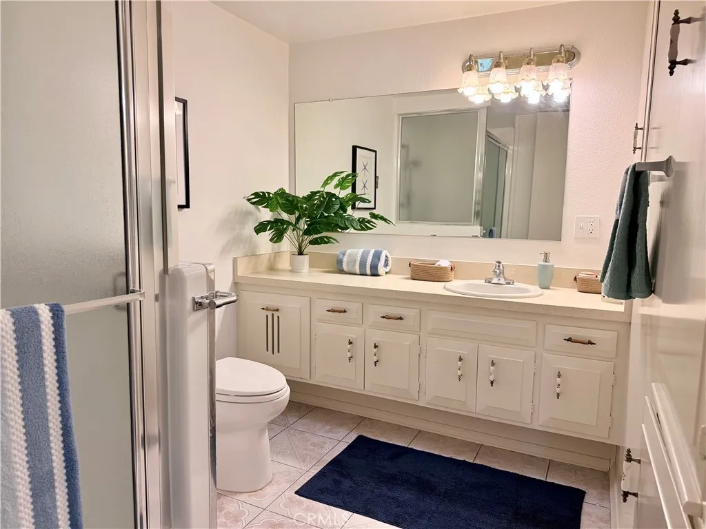 13410 Saint Andrew's Drive 70e, Seal Beach, California 90740 home-pic-24