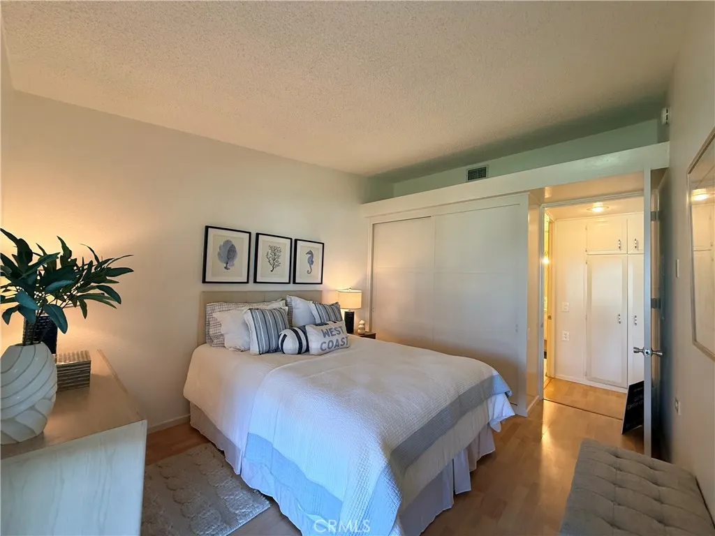 13410 Saint Andrew's Drive 70e, Seal Beach, California 90740 home-pic-26