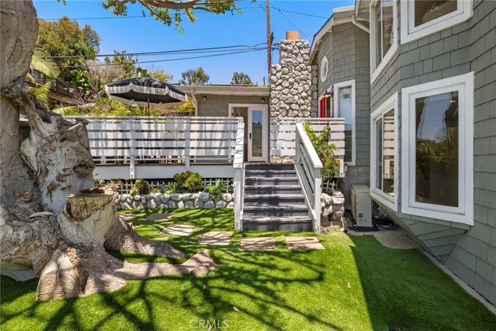 Deck leading to backyard