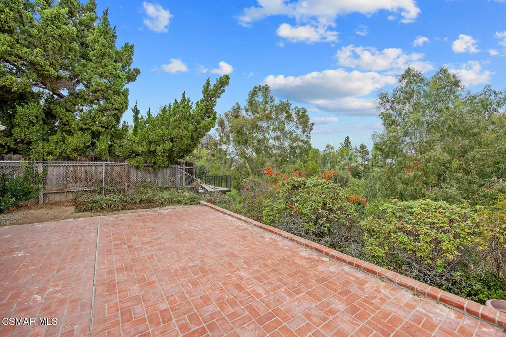 23325 Bessemer Street, Woodland Hills, California 91367 home-pic-32