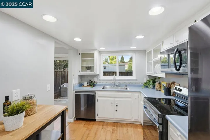 37 Miramonte Dr, Moraga, California 94556