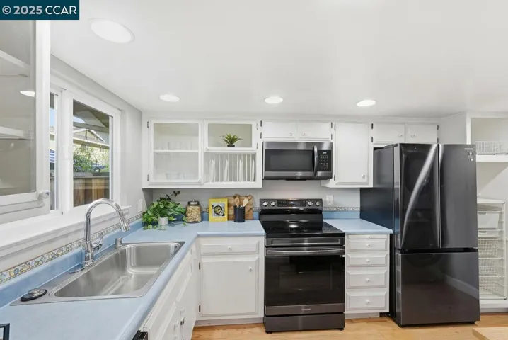 37 Miramonte Dr, Moraga, California 94556