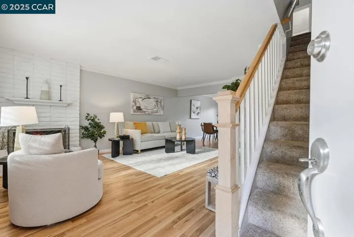37 Miramonte Dr, Moraga, California 94556