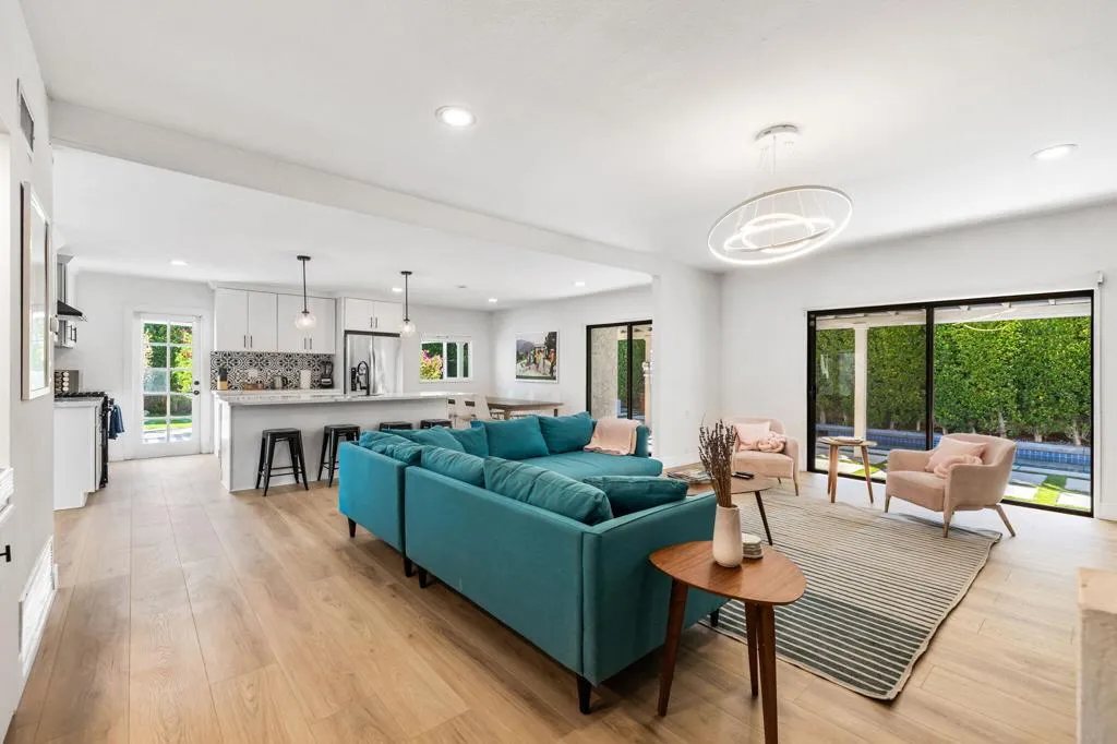 1433 E Caleta Way, Palm Springs, California 92262 home-pic-17