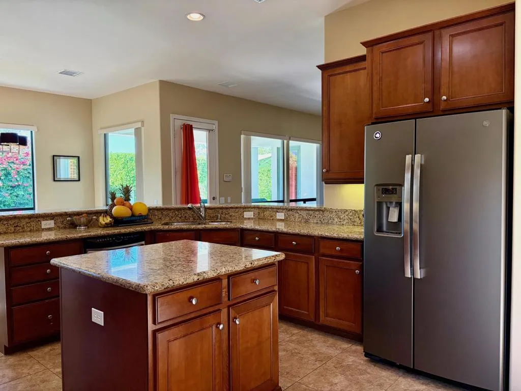 35373 Vista Montana Court, Cathedral City, California 92234 home-pic-26