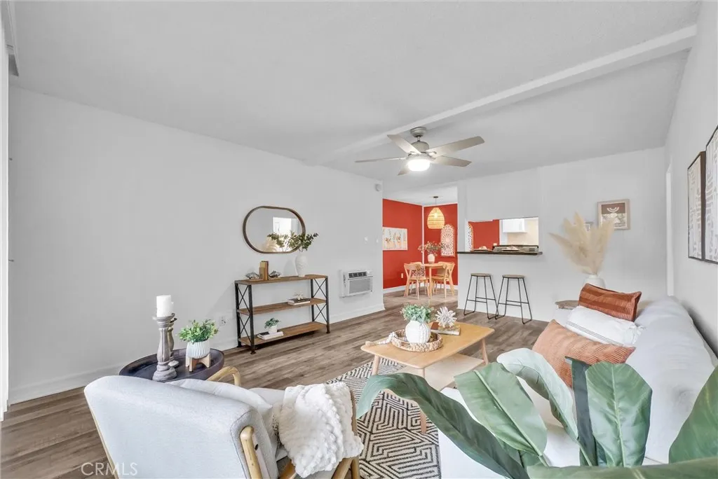 1030 W Macarthur Boulevard 5, Santa Ana, California 92707 home-pic-0