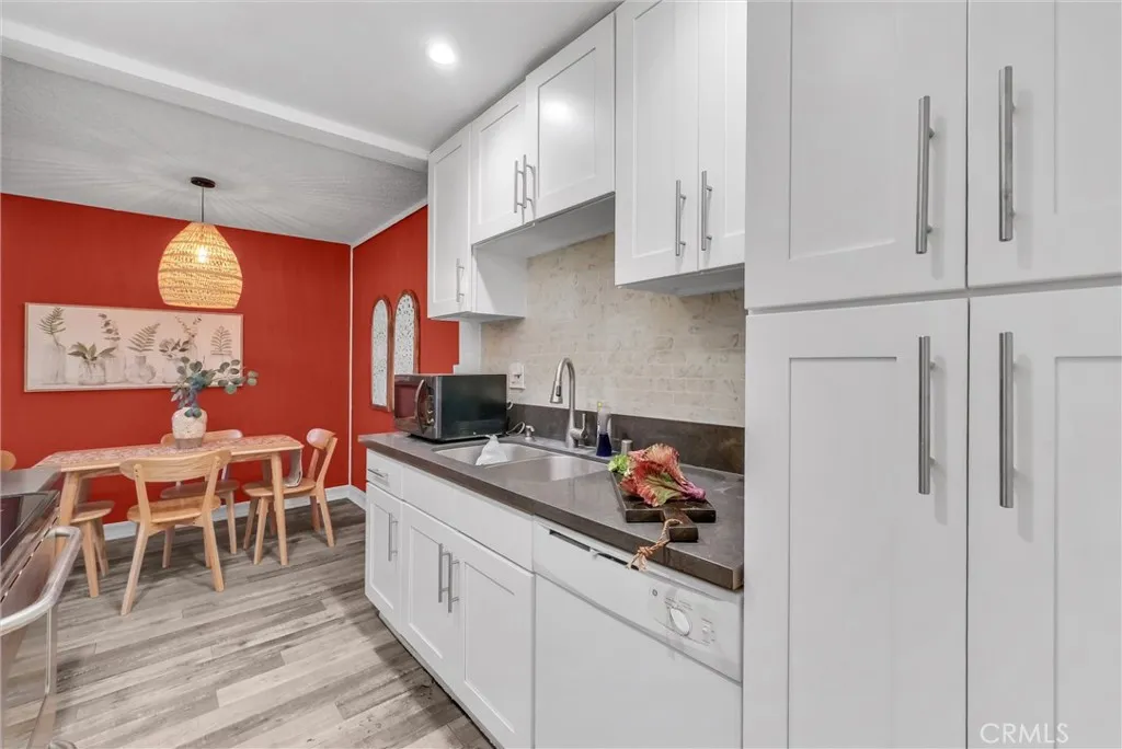 1030 W Macarthur Boulevard 5, Santa Ana, California 92707 home-pic-12