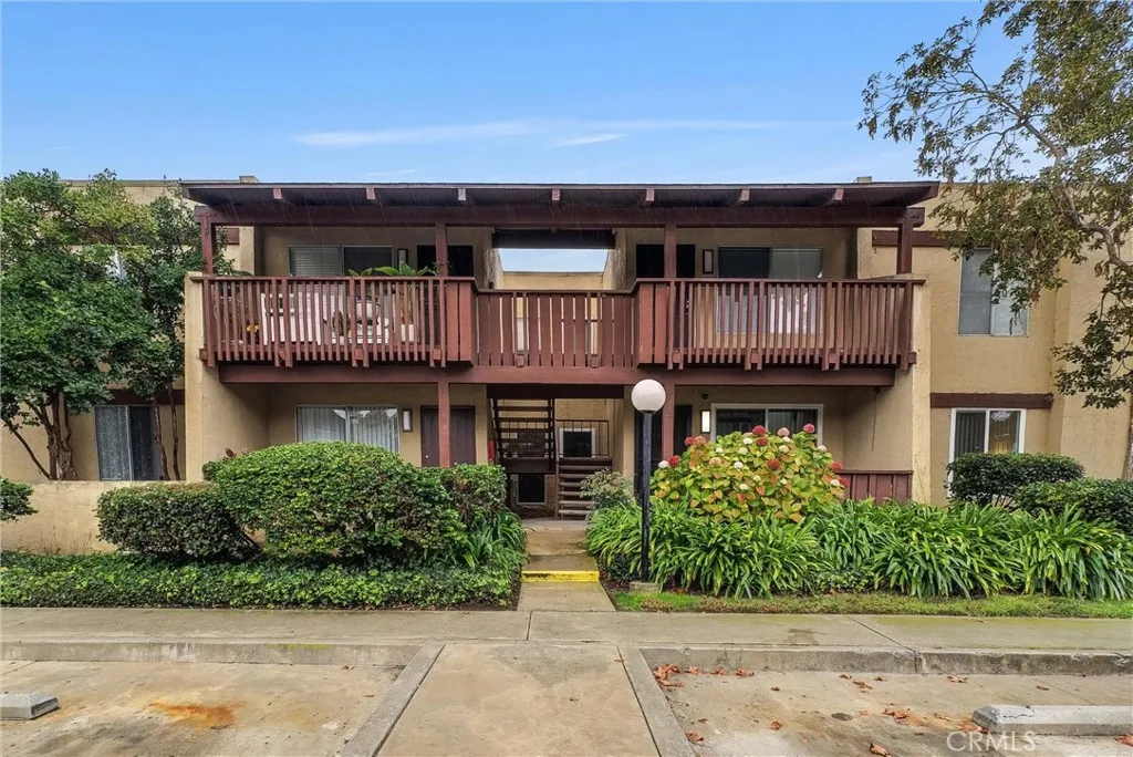 1030 W Macarthur Boulevard 5, Santa Ana, California 92707 home-pic-20