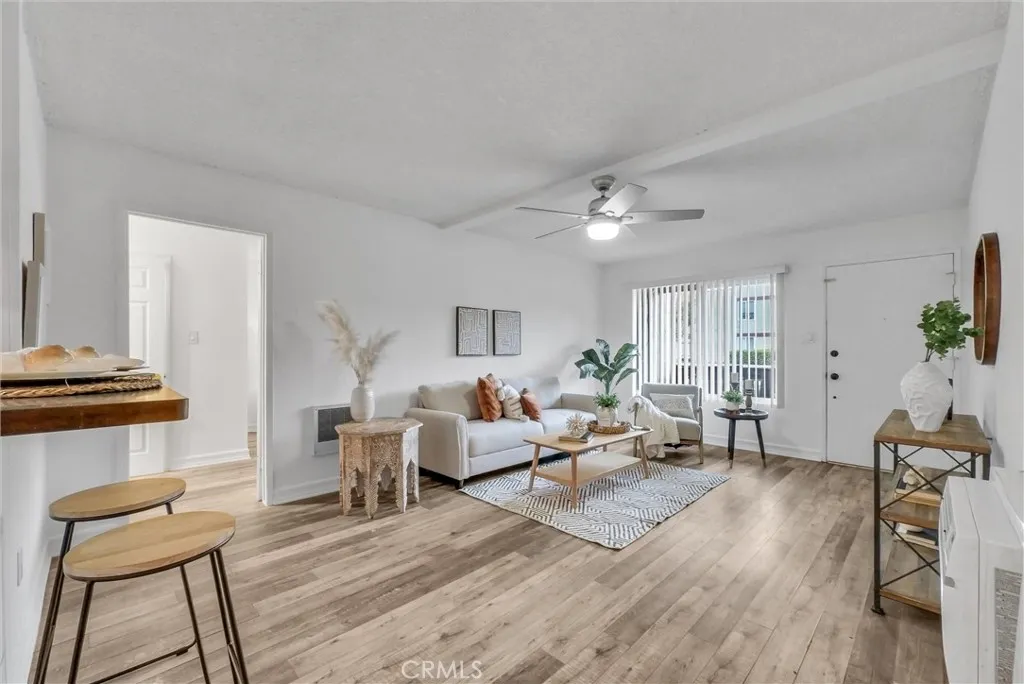 1030 W Macarthur Boulevard 5, Santa Ana, California 92707 home-pic-2