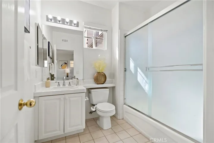 Bonus Room Bathroom