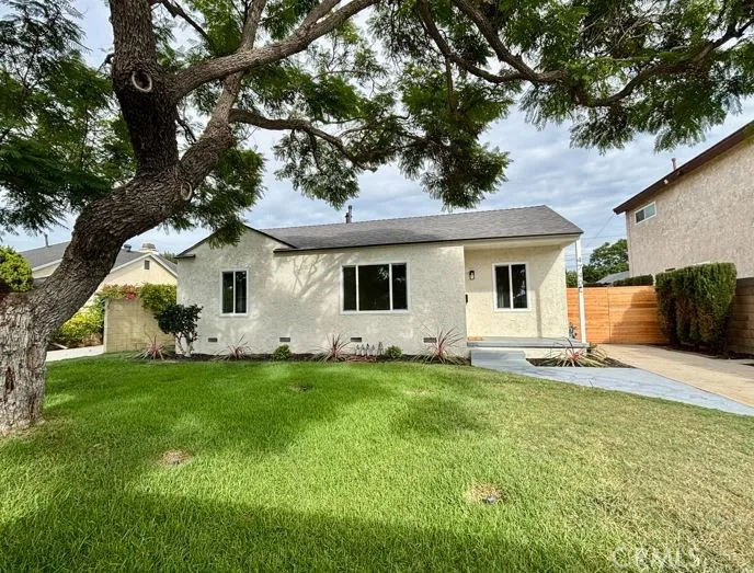 4740 Pepperwood, Long Beach, California 90808 home-pic-0