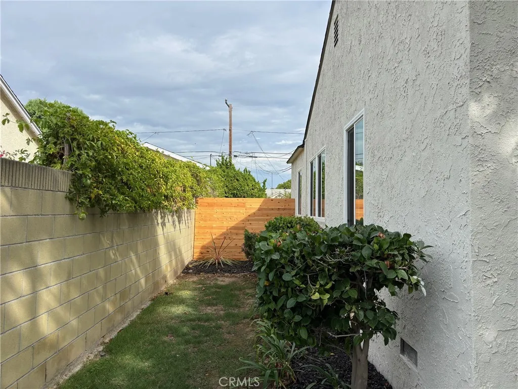 4740 Pepperwood, Long Beach, California 90808 home-pic-3