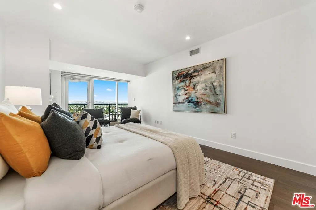 13600 Marina Pointe Drive 1904, Marina Del Rey, California 90292 home-pic-22