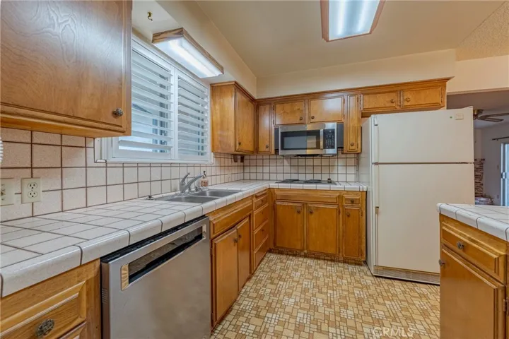 3202 Dublin Avenue, Merced, California 95340