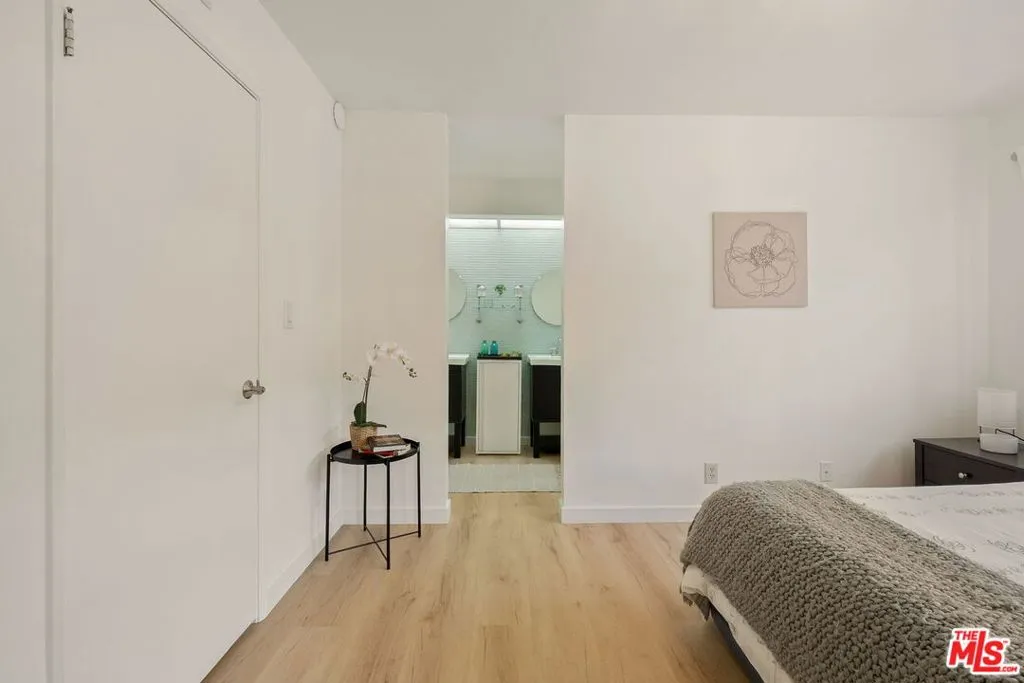 1532 9th Street 2, Santa Monica, California 90401 home-pic-22