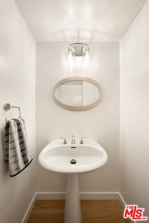 1532 9th Street 2, Santa Monica, California 90401 home-pic-17