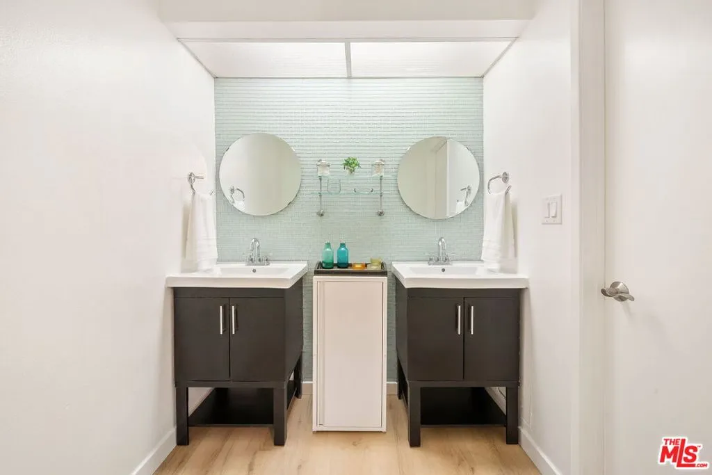 1532 9th Street 2, Santa Monica, California 90401 home-pic-23