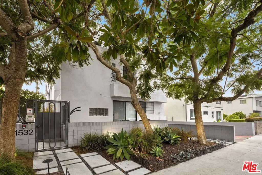 1532 9th Street 2, Santa Monica, California 90401 home-pic-1