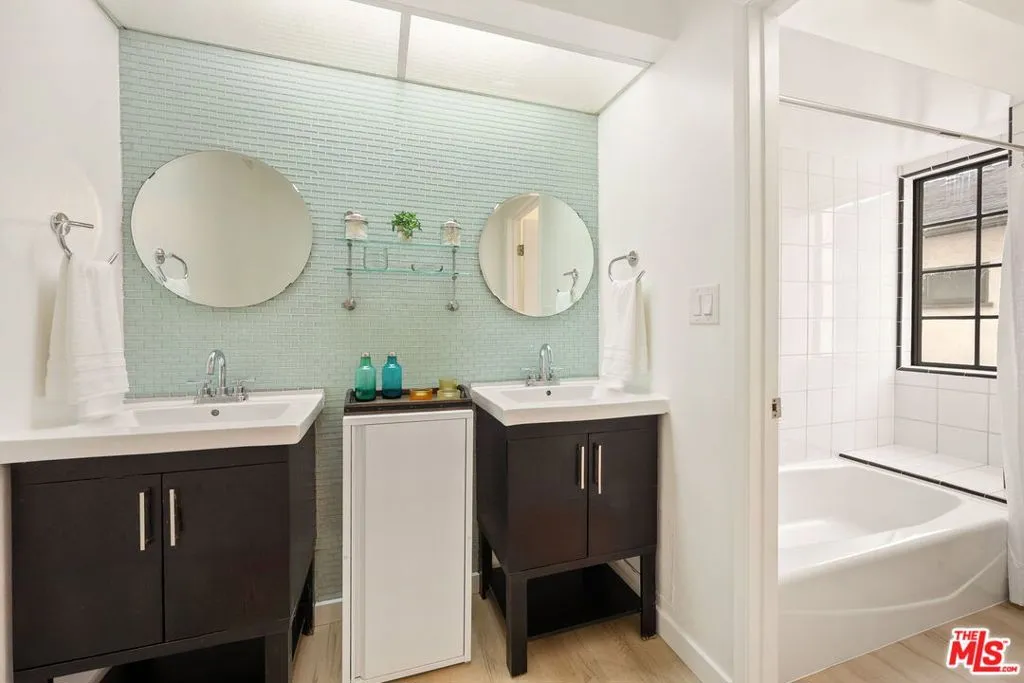 1532 9th Street 2, Santa Monica, California 90401 home-pic-24