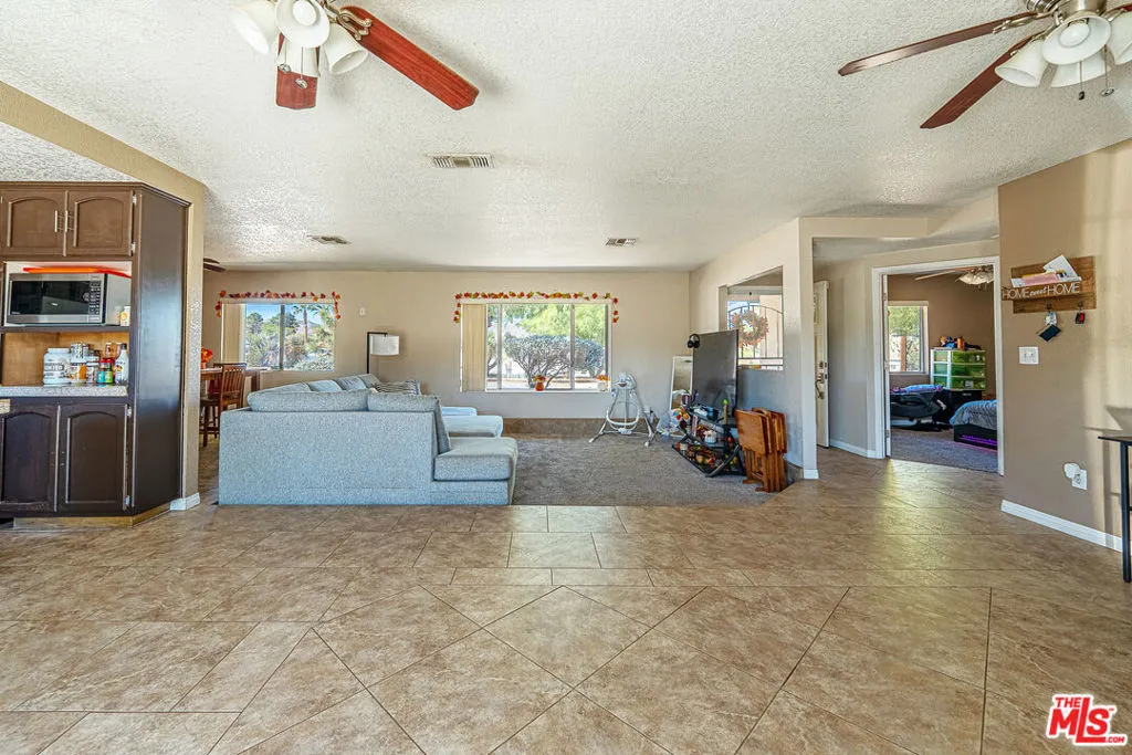 8395 Keats Avenue, Yucca Valley, California 92284 home-pic-7