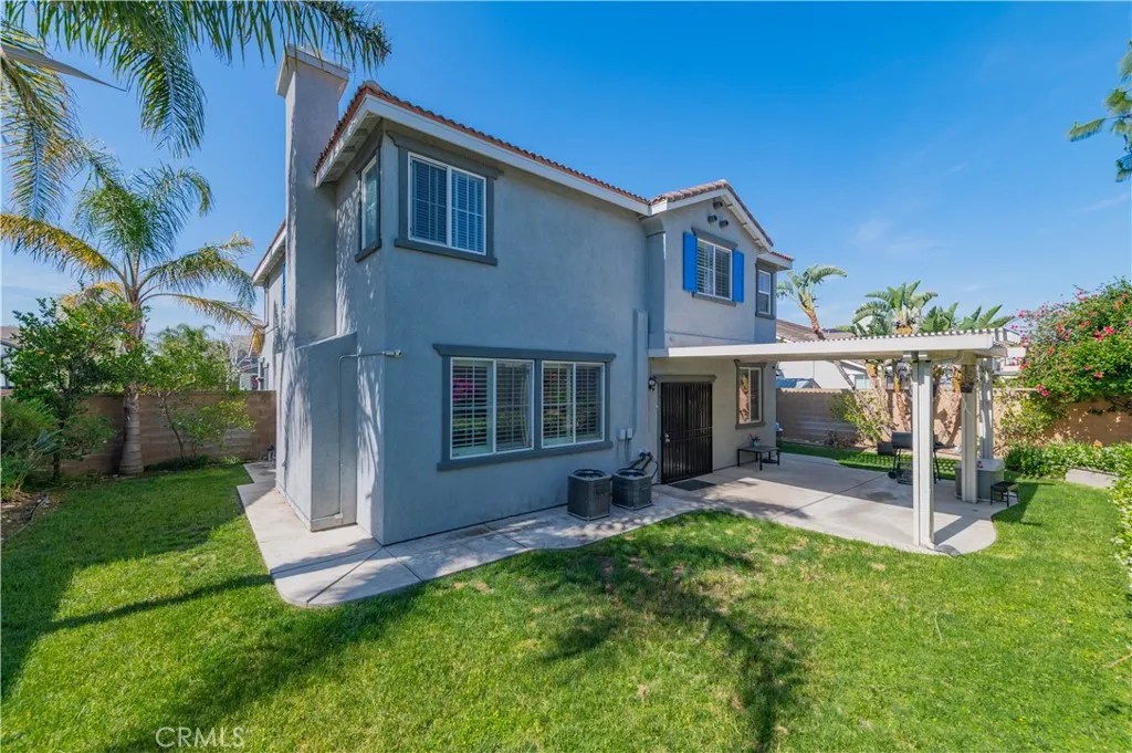 15752 Mimosa Court, Fontana, California 92336 home-pic-1