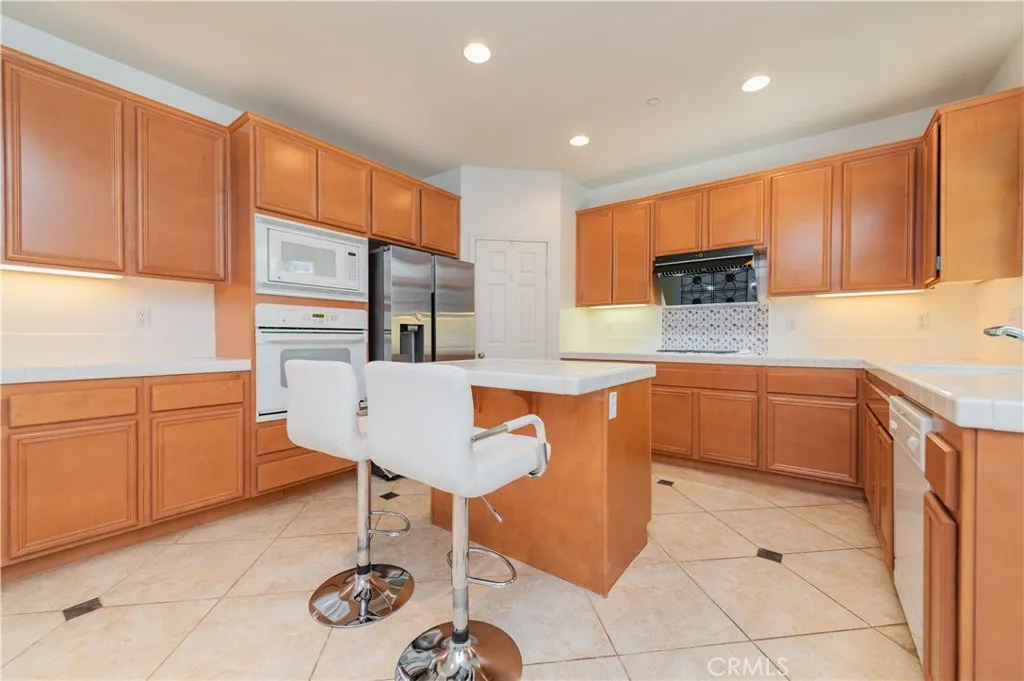 15752 Mimosa Court, Fontana, California 92336 home-pic-40