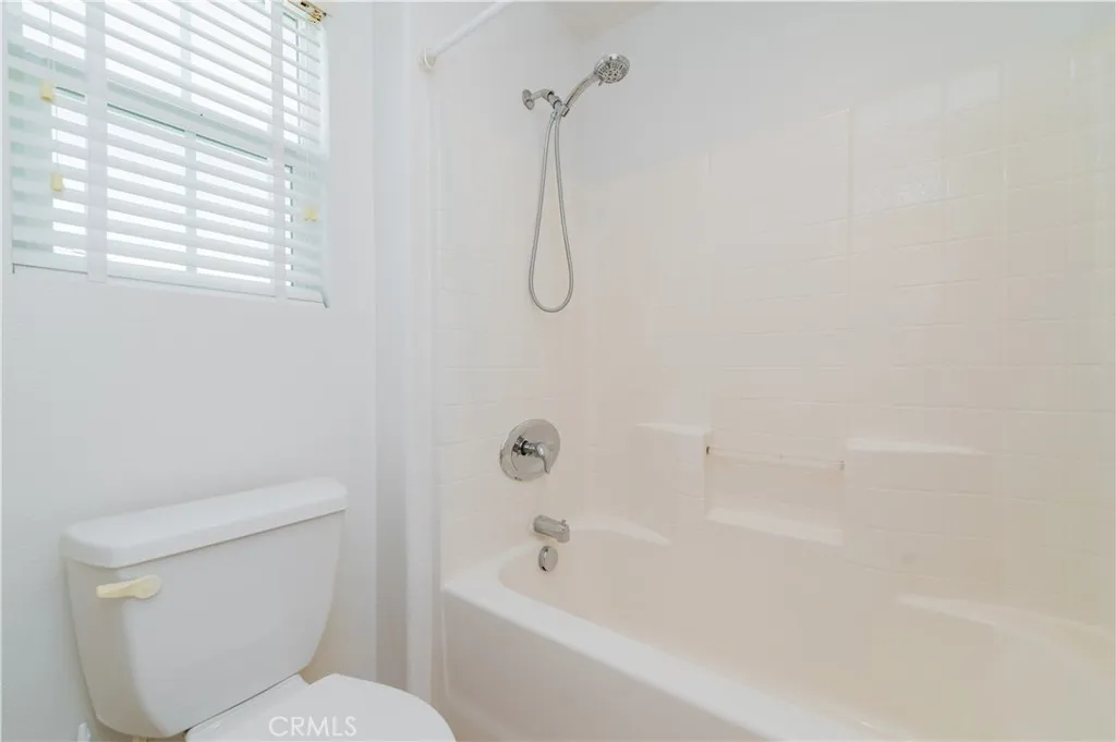 15752 Mimosa Court, Fontana, California 92336 home-pic-30