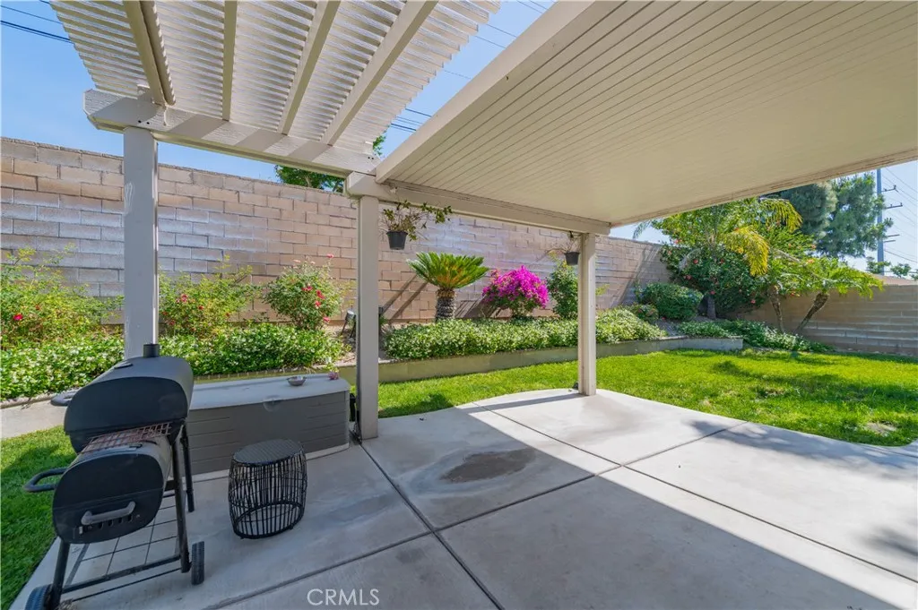 15752 Mimosa Court, Fontana, California 92336 home-pic-39