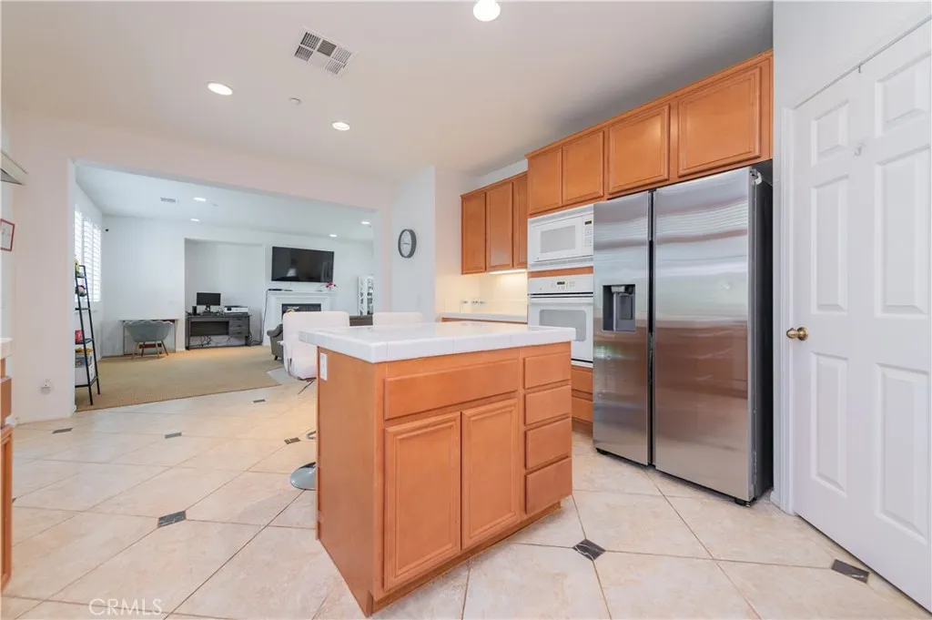 15752 Mimosa Court, Fontana, California 92336 home-pic-16