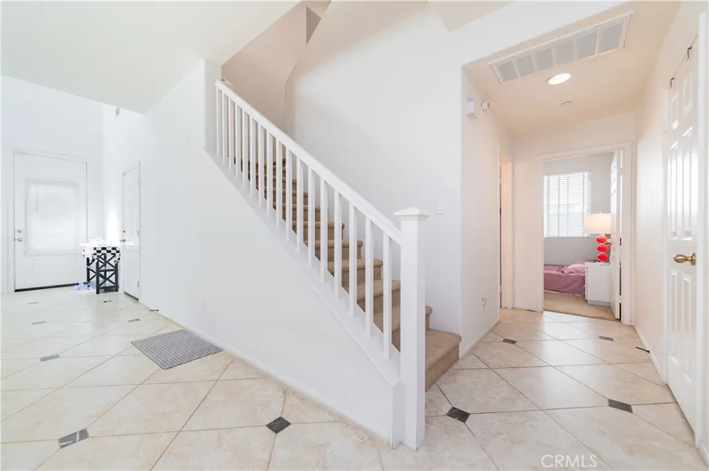 15752 Mimosa Court, Fontana, California 92336 home-pic-18