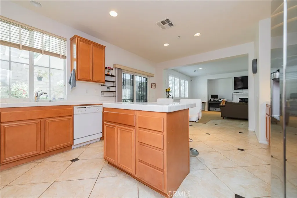 15752 Mimosa Court, Fontana, California 92336 home-pic-17