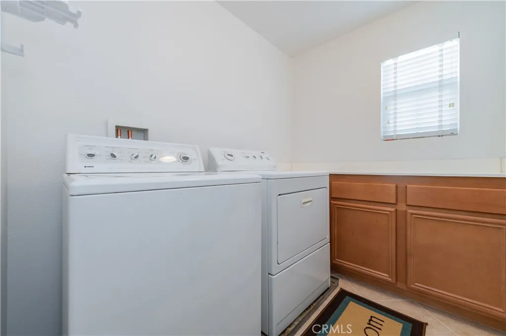 15752 Mimosa Court, Fontana, California 92336 home-pic-25