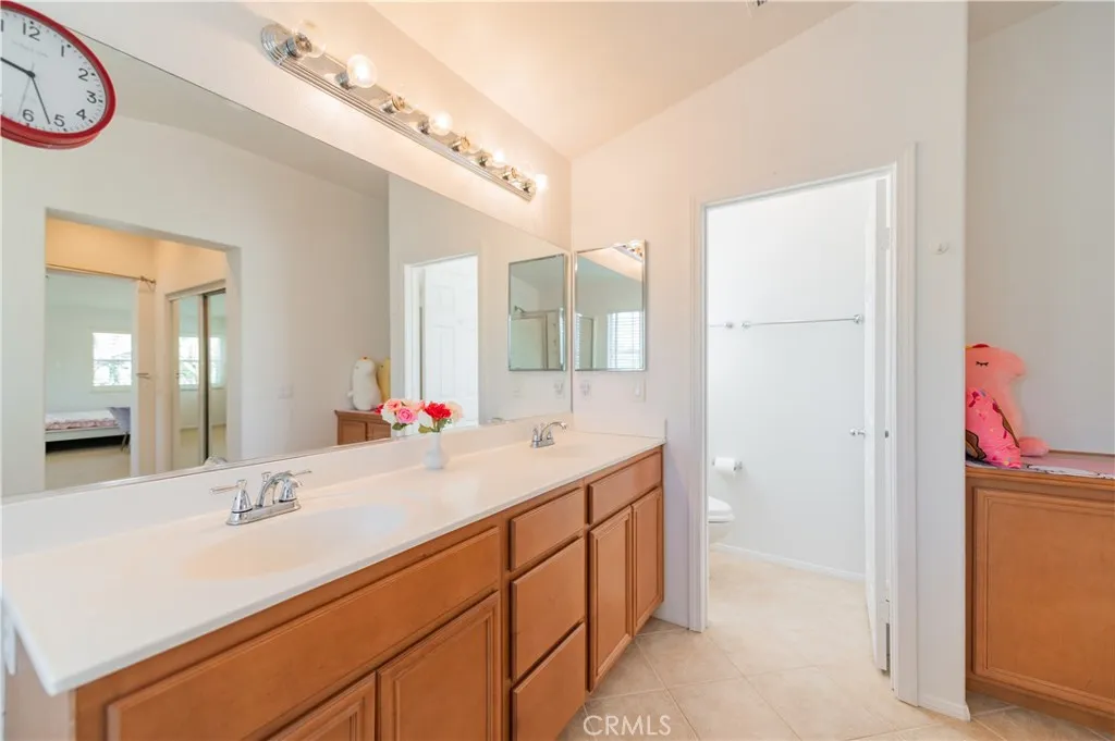 15752 Mimosa Court, Fontana, California 92336 home-pic-35