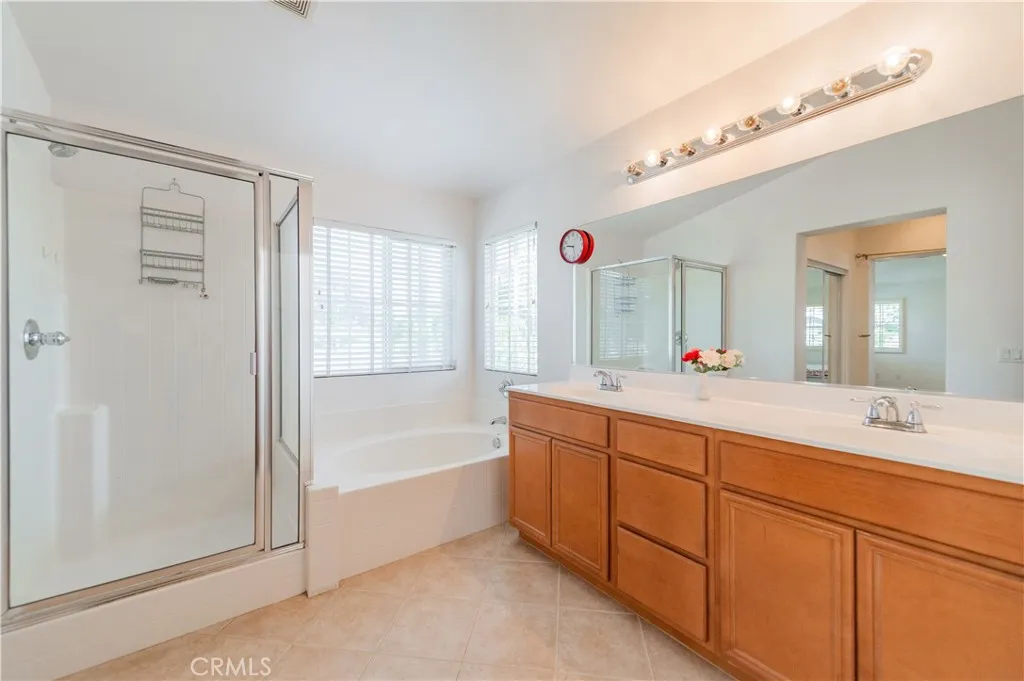 15752 Mimosa Court, Fontana, California 92336 home-pic-36
