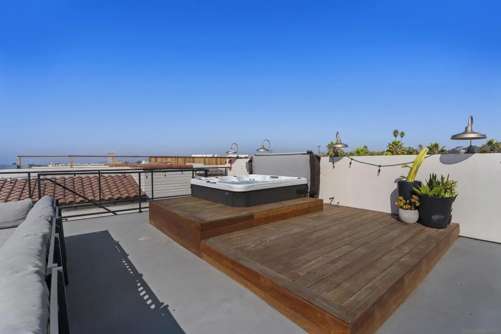806 N Cleveland St Unit 1, Oceanside, California 92054 home-pic-21